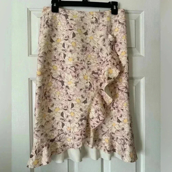 Anthropologie Floral skirt with ruffle, women size 8, cream, yellow, pink - Picture 2 of 5